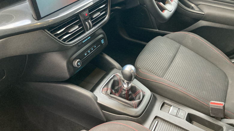 Ford Focus 1.0 EcoBoost ST-Line 5dr Petrol Estate